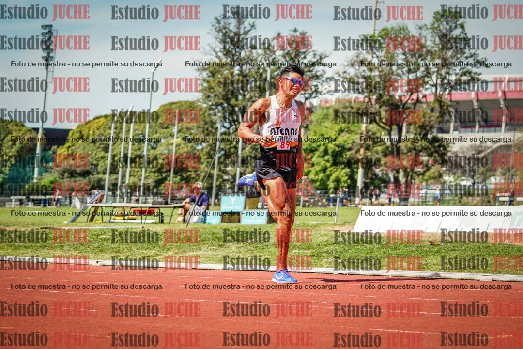 Fotos de los 800 m llanos de varones