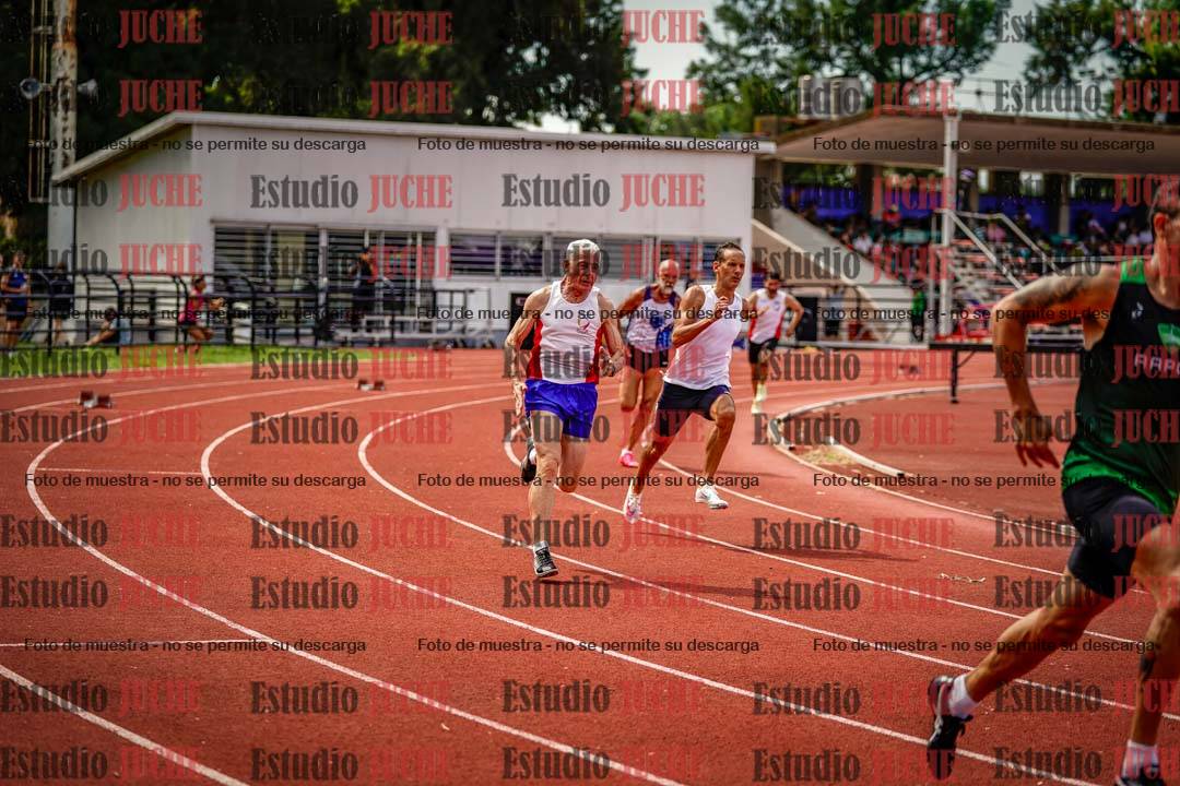 Fotos de los 400 m llanos de varones