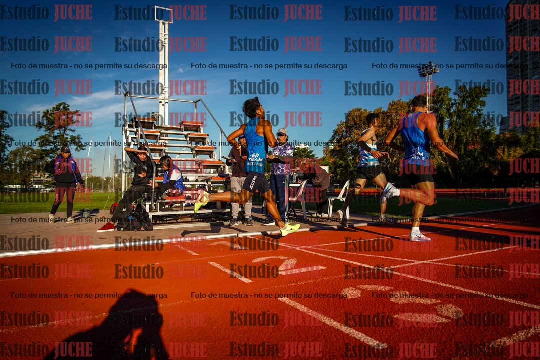 Fotos de los 3000 m llanos de varones