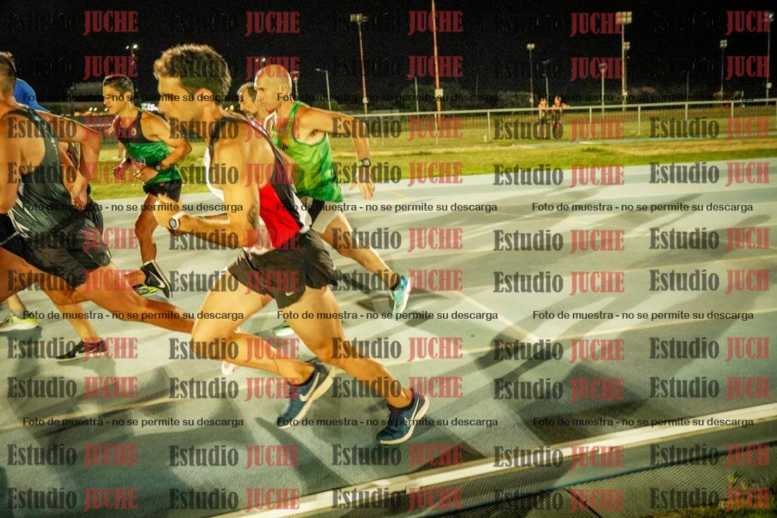 Fotos de los 3000 m llanos de varones