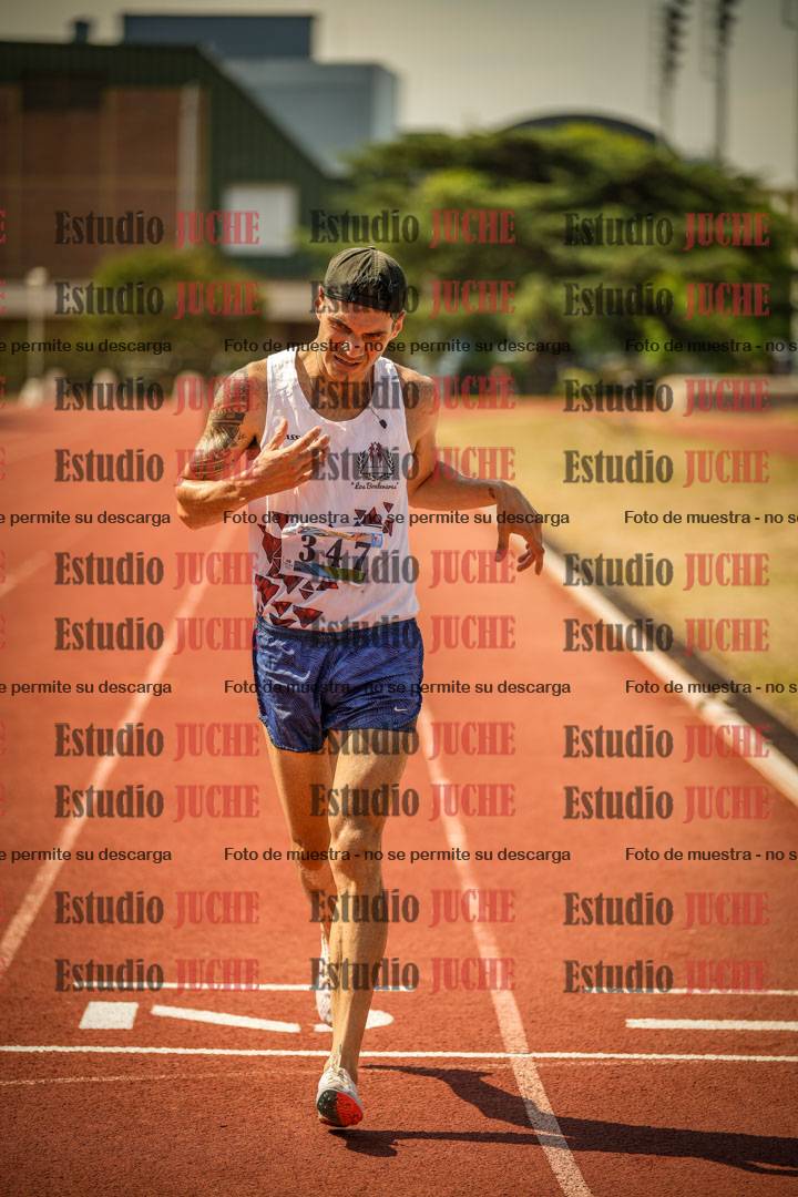 Fotos de los 3000 m con obstáculos de varones