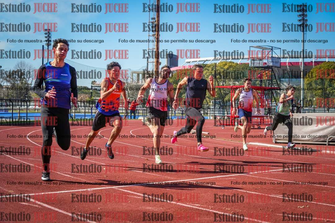 Fotos de los 200 m llanos de varones