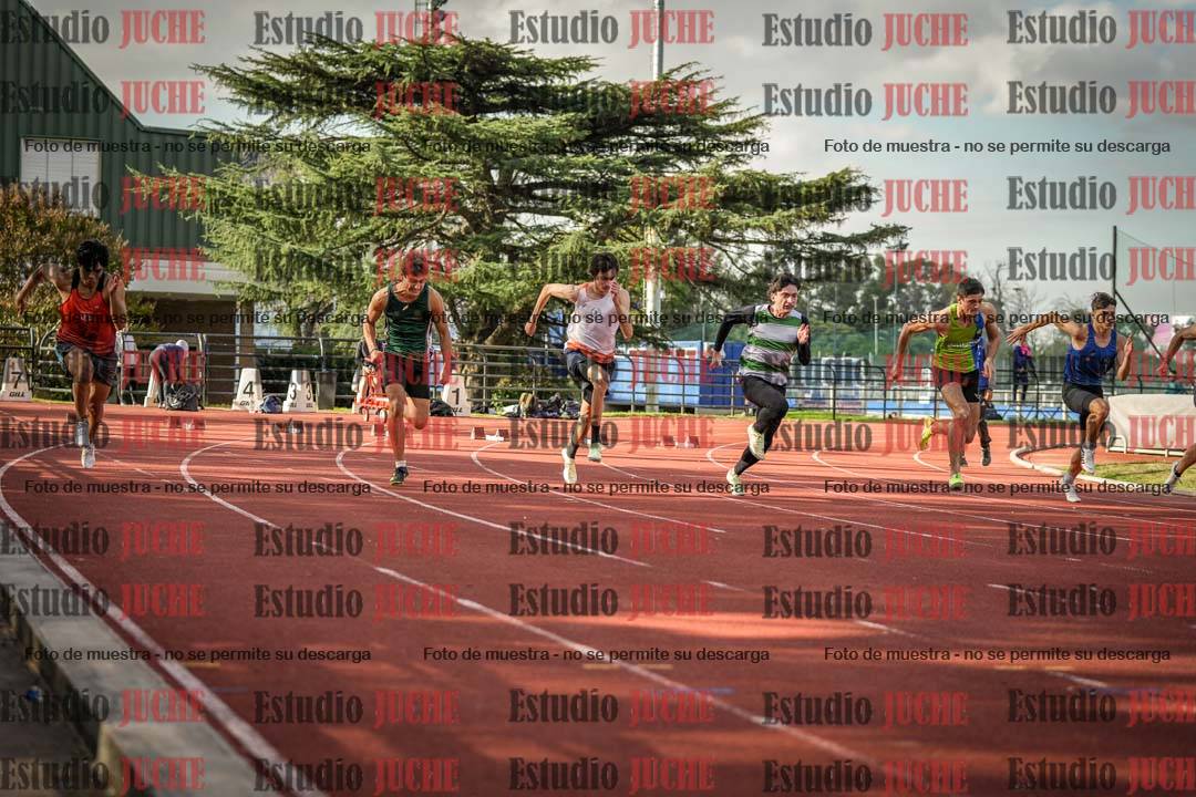 Fotos de los 100 m llanos de varones - FINAL