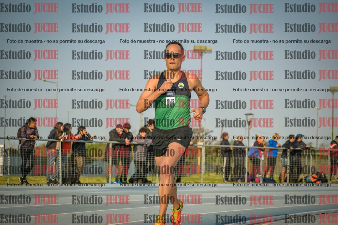 Fotos de los 3000 m llanos de varones