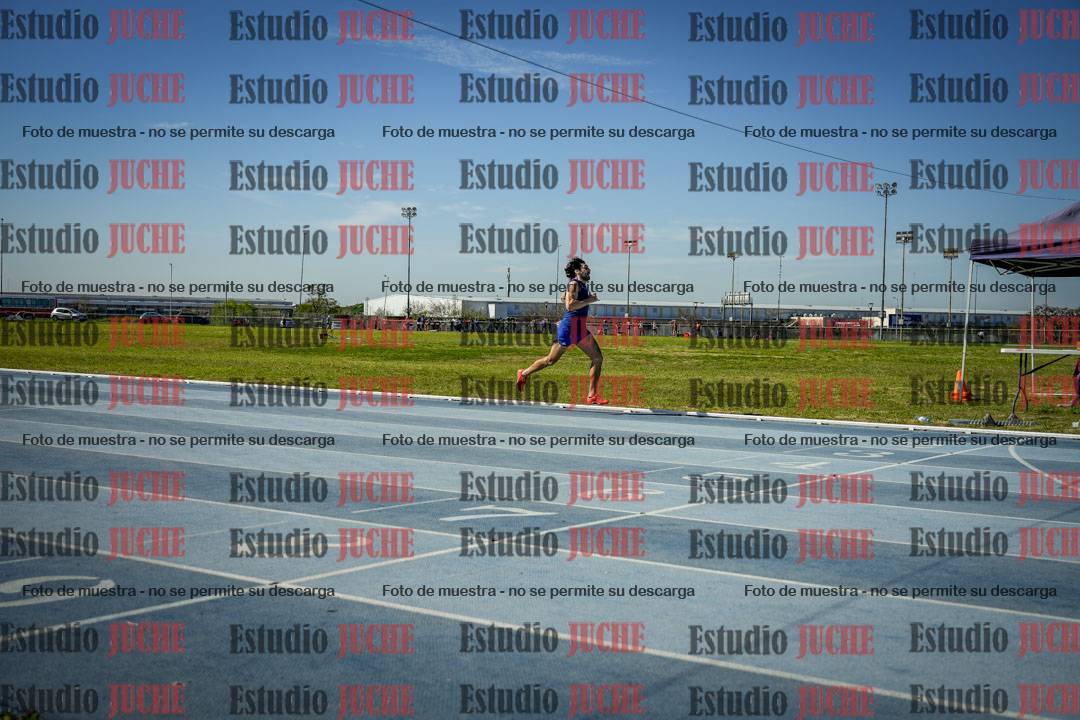 Fotos de los 400 m llanos de varones