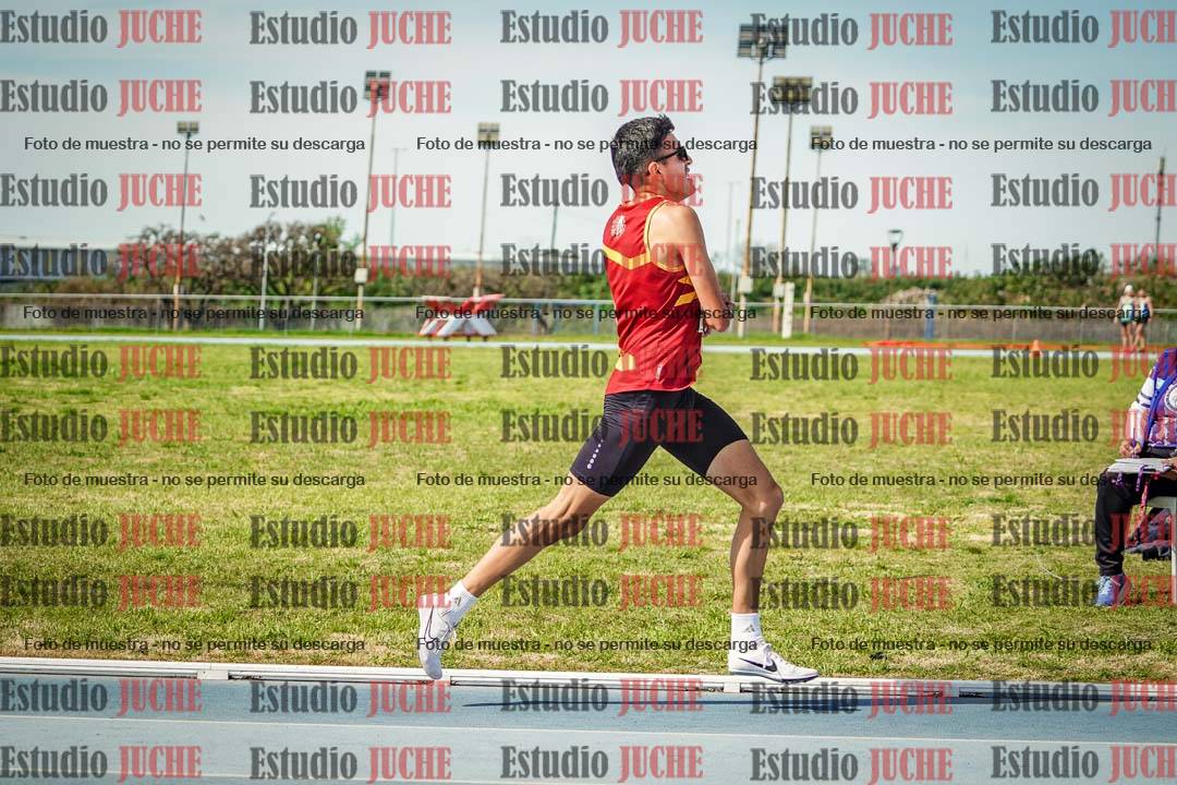 Fotos de los 3000 m llanos de varones