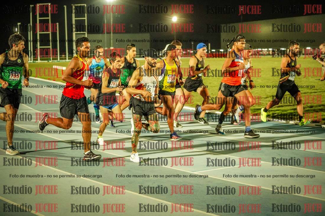 Fotos de los 3000 m llanos de varones