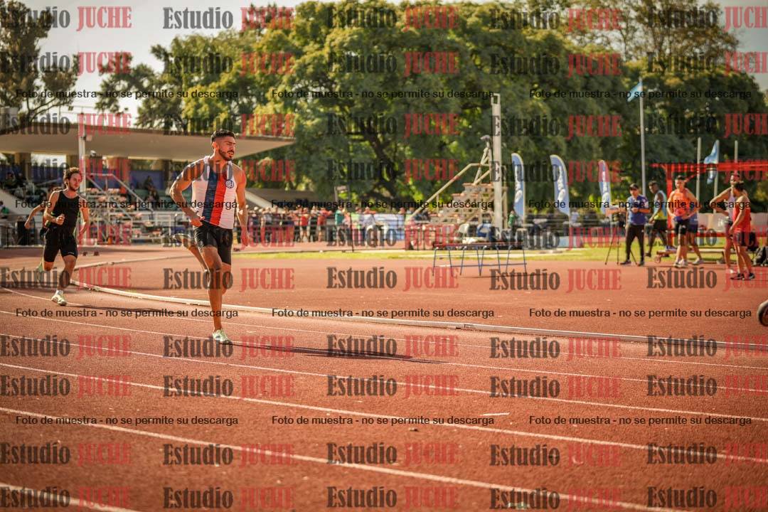 Fotos de los 400 m llanos de varones