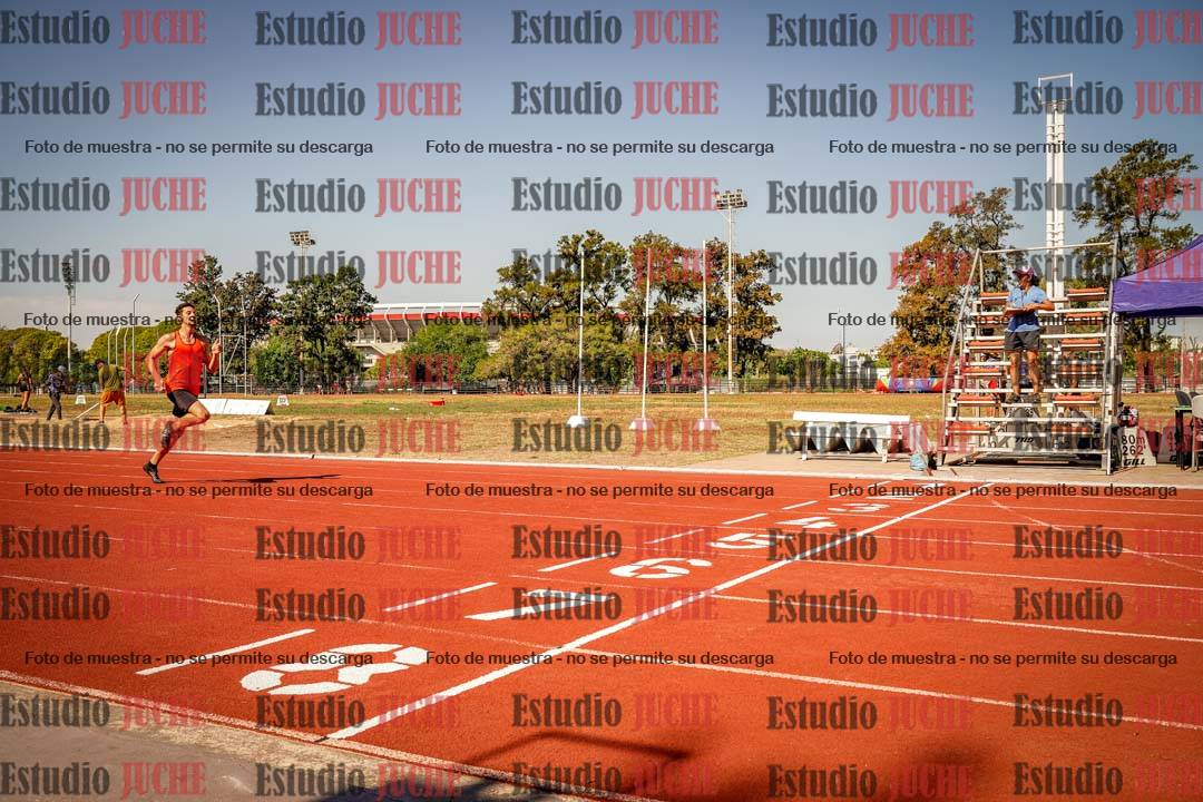 Fotos de los 400 m llanos de varones