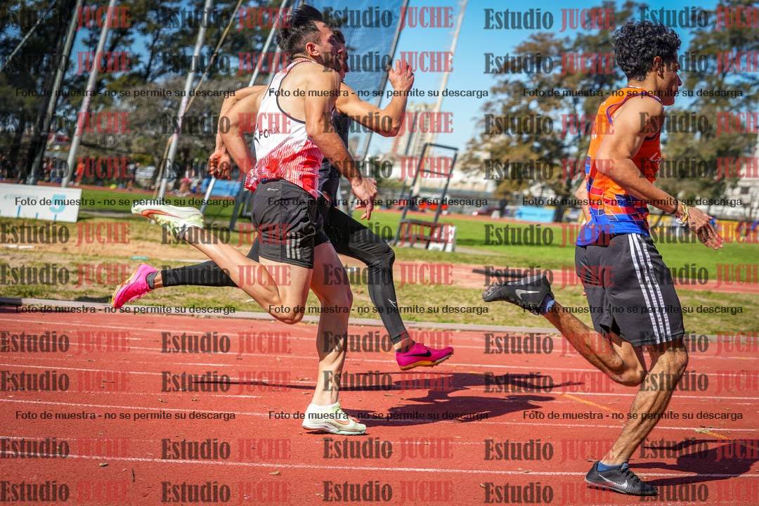 Fotos de los 200 m llanos de varones
