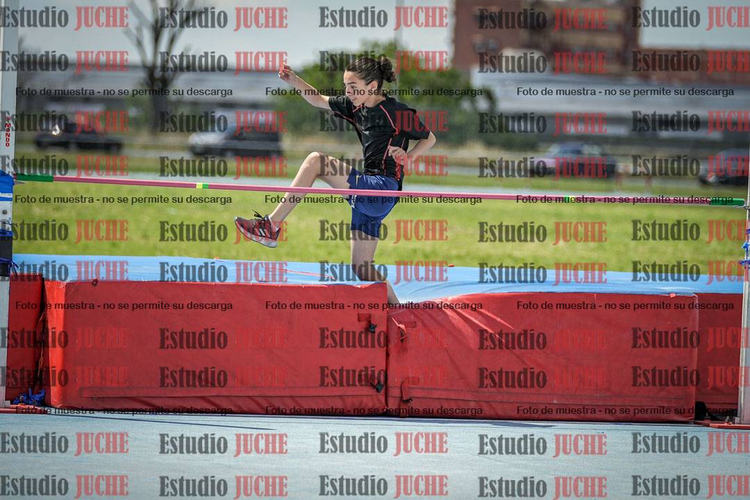 Fotos del salto en alto de varones - U12