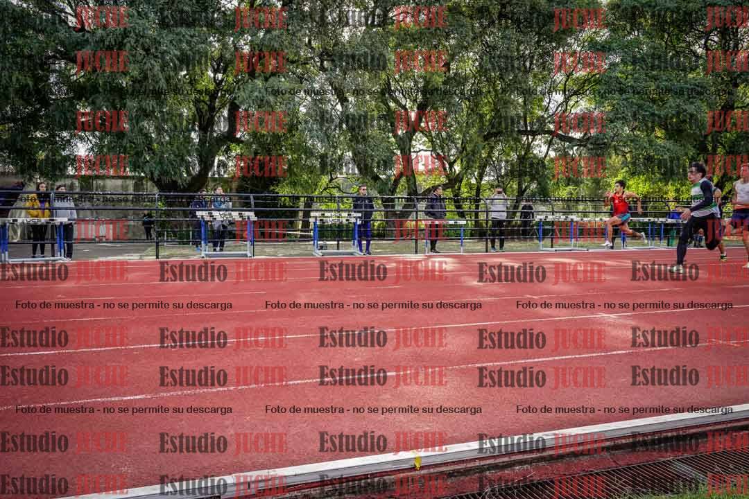 Fotos de los 100 m llanos de varones - FINAL