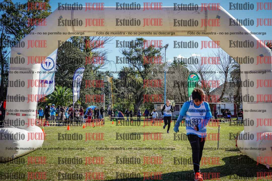Fotos de la llegada del cross de 1500 m