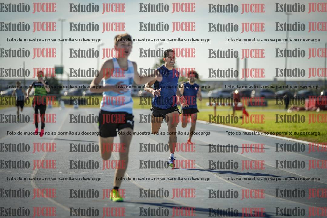 Fotos de los 400 m llanos de varones