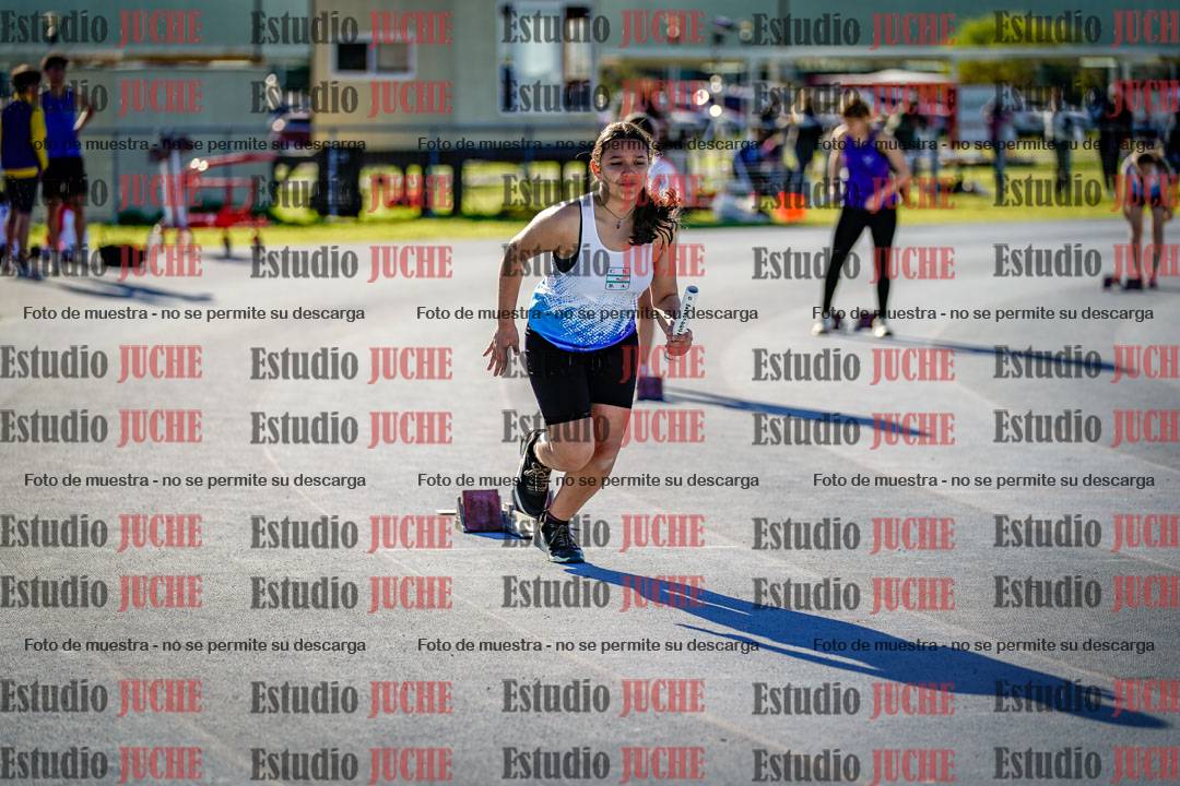 Fotos de las postas 5x80 m de mujeres