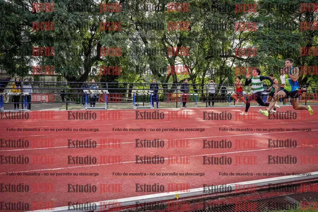Fotos de los 100 m llanos de varones - FINAL