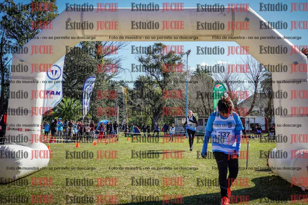 Fotos de la llegada del cross de 1500 m