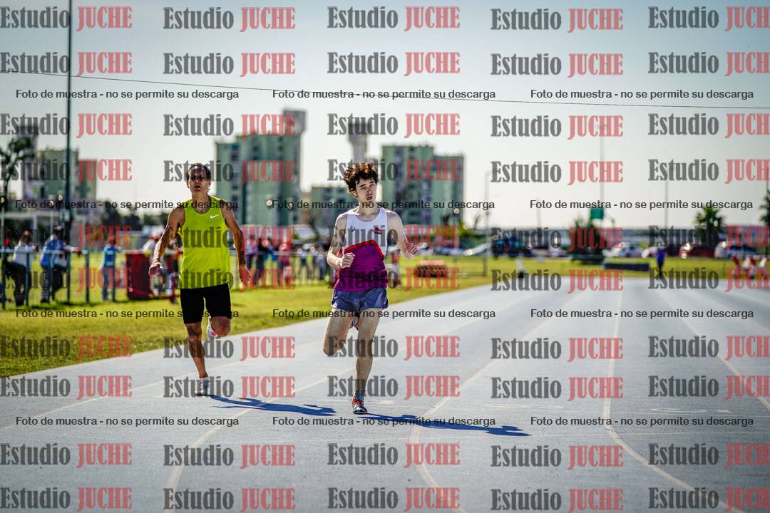 Fotos de los 400 m llanos de varones