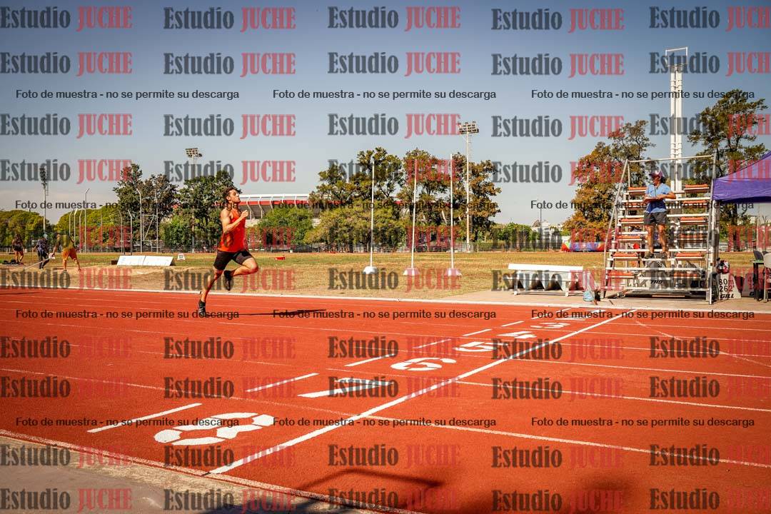 Fotos de los 400 m llanos de varones