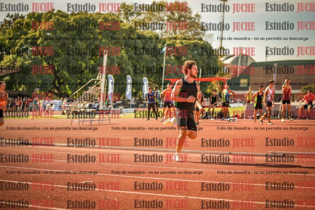 Fotos de los 400 m llanos de varones