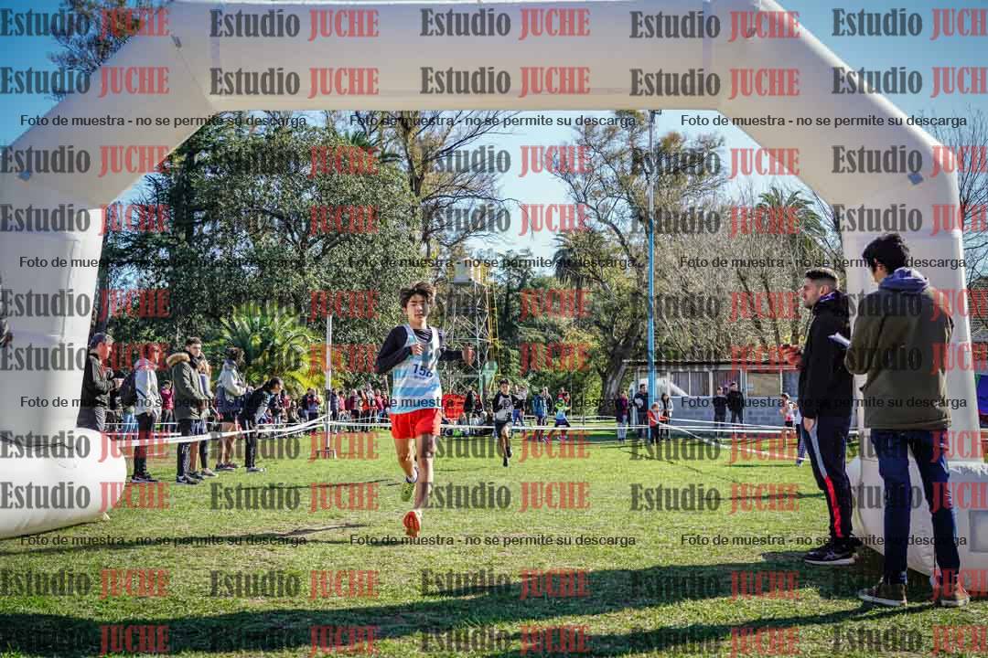 Fotos de la llegada del cross de 2000 m