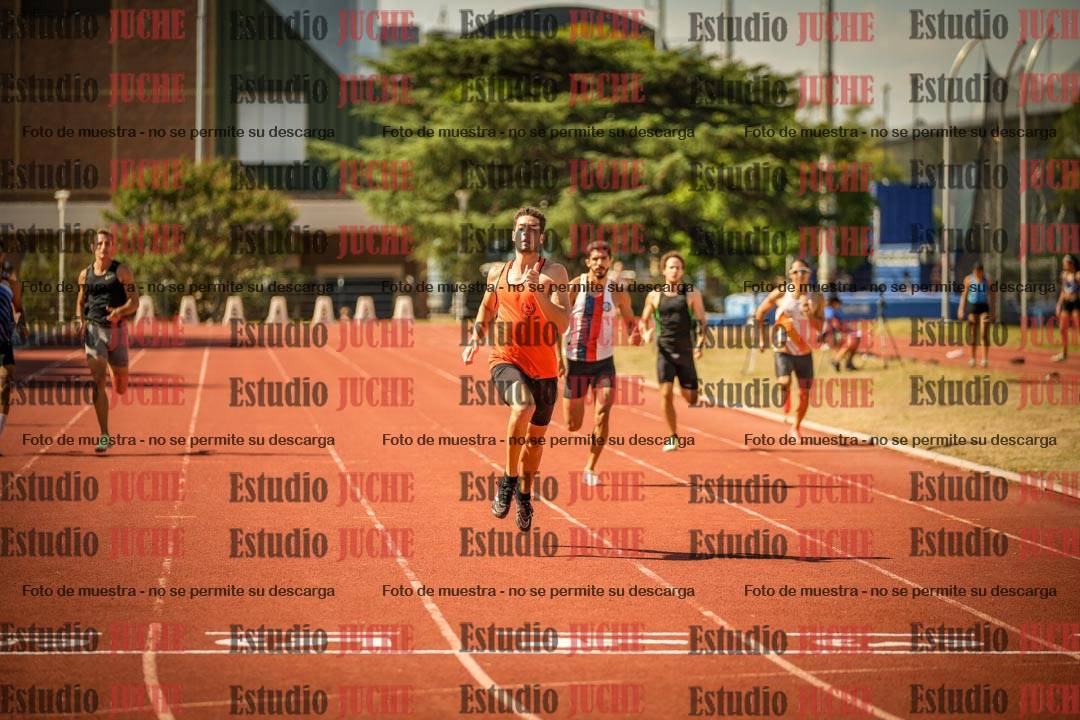 Fotos de los 400 m llanos de varones
