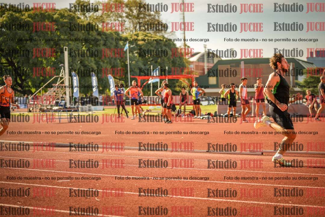 Fotos de los 400 m llanos de varones