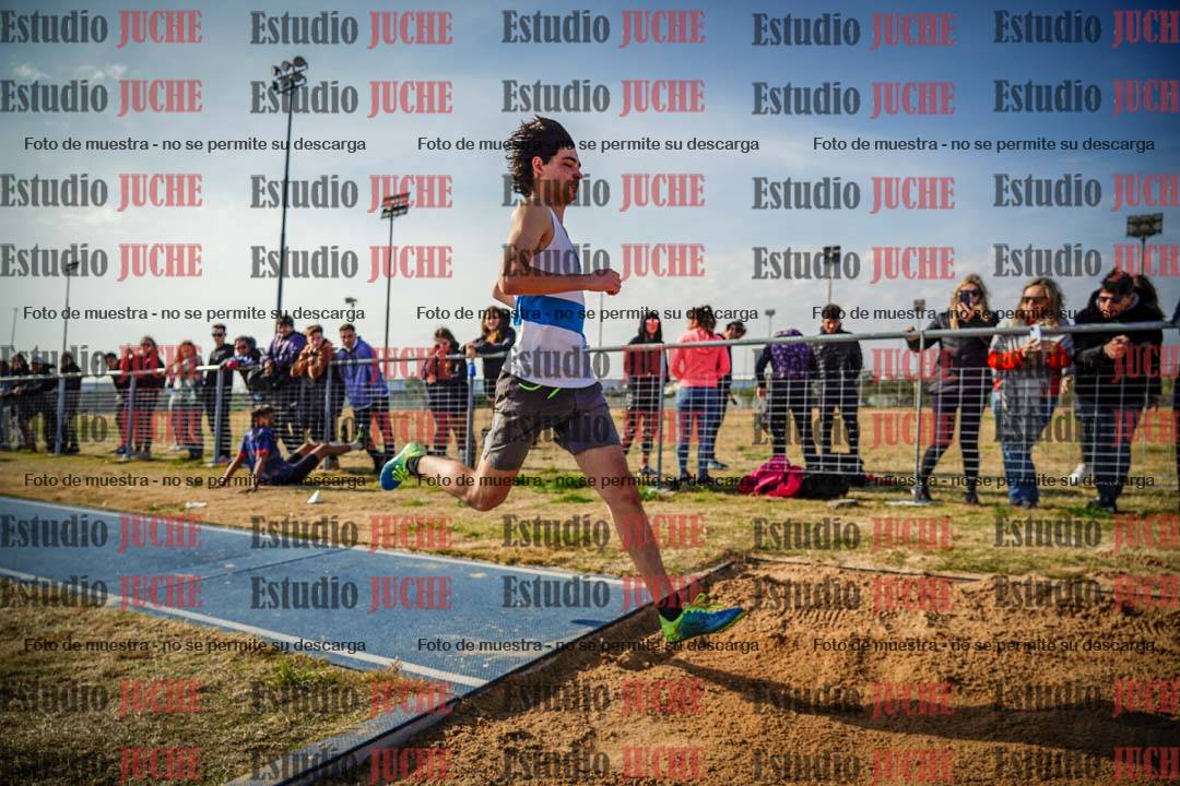 Fotos del salto triple de varones