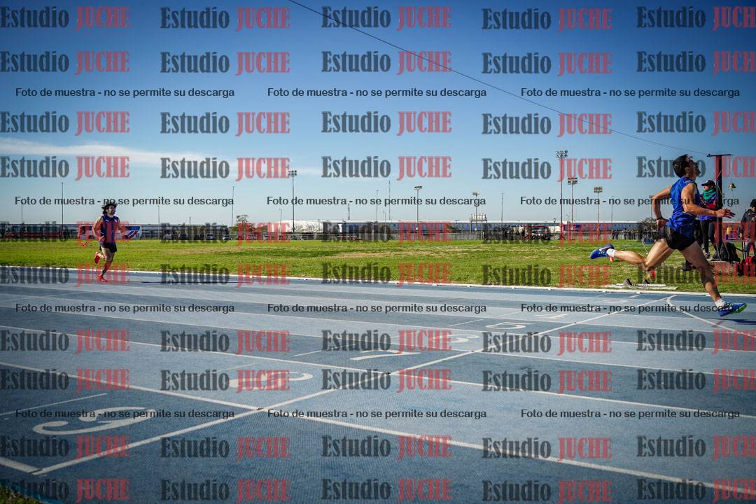 Fotos de los 400 m llanos de varones