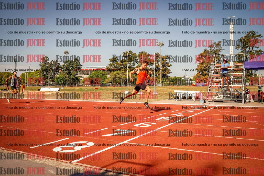 Fotos de los 400 m llanos de varones