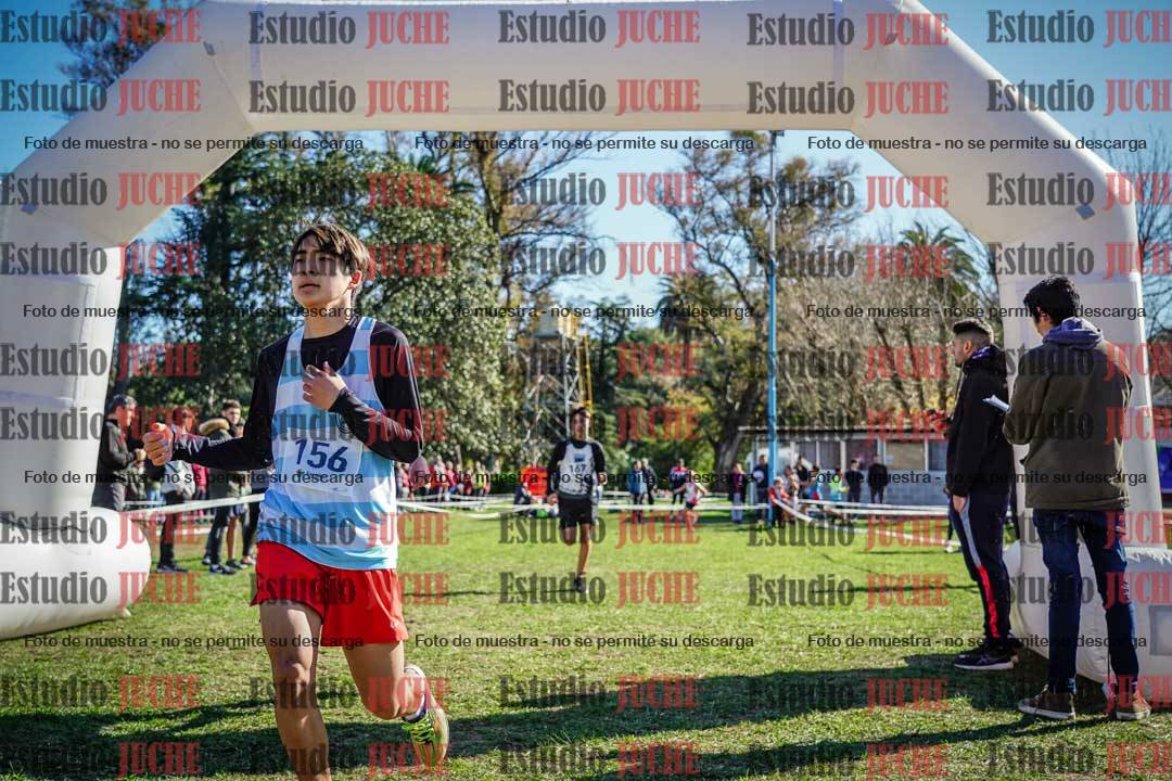 Fotos de la llegada del cross de 2000 m