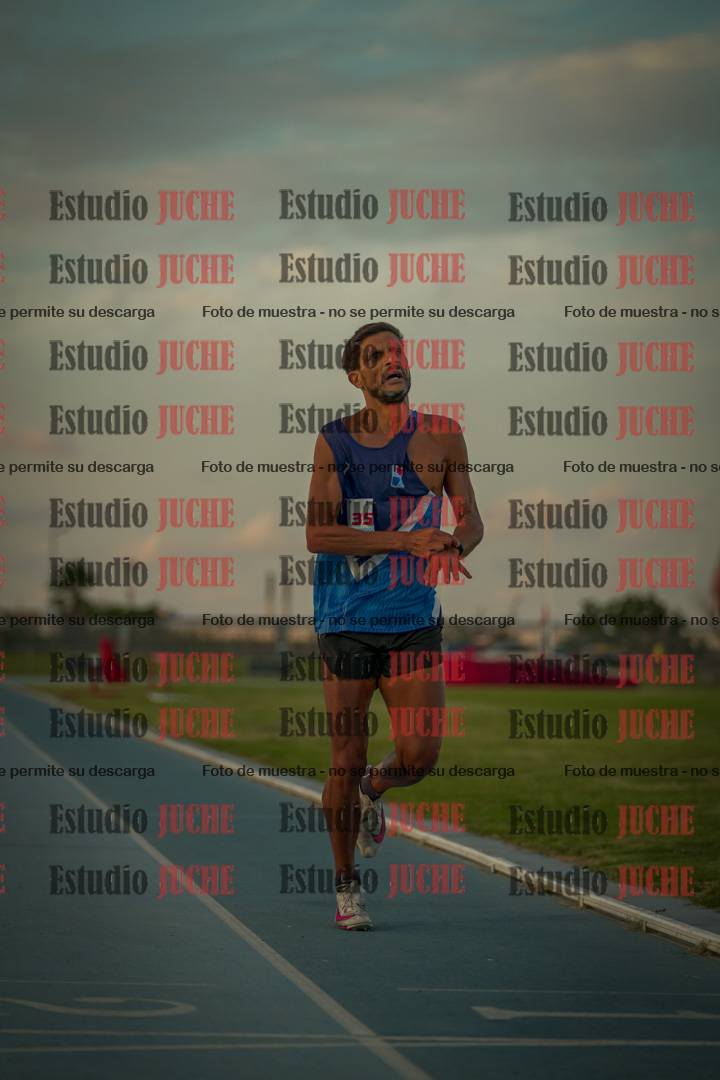 Fotos de los 3000 m llanos de varones