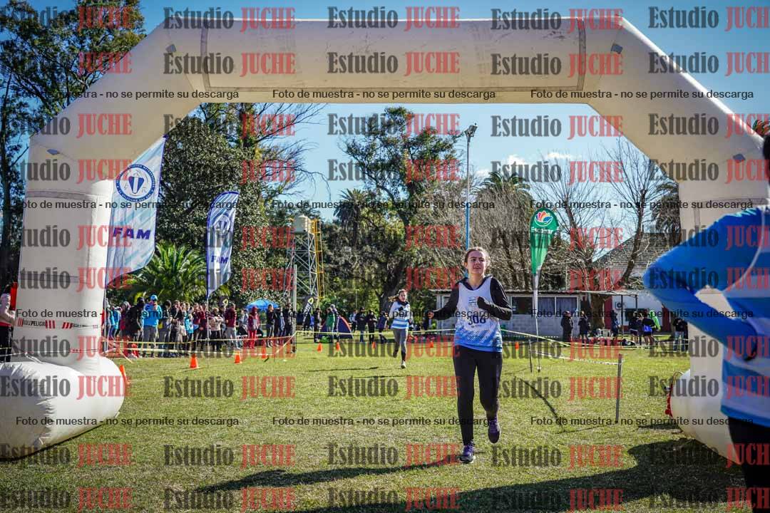 Fotos de la llegada del cross de 1500 m