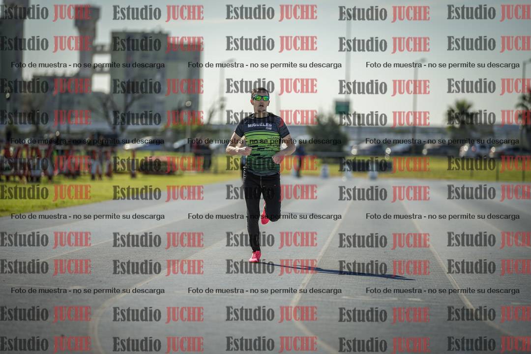 Fotos de los 400 m llanos de varones