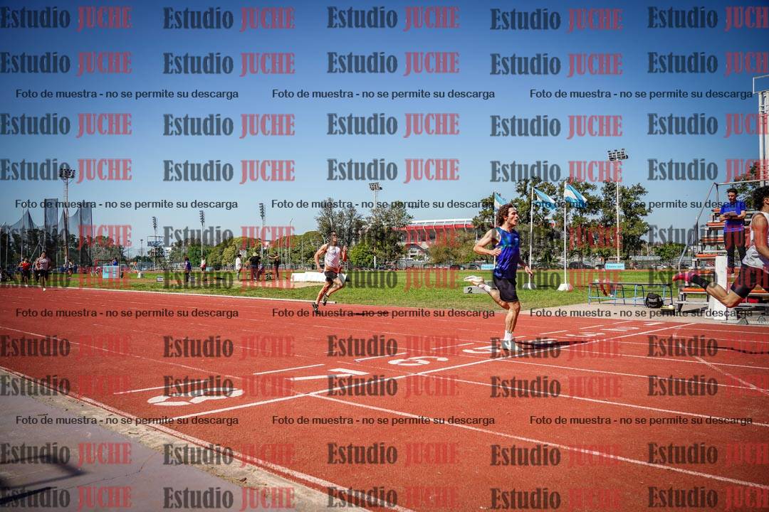 Fotos de los 400 m llanos de varones