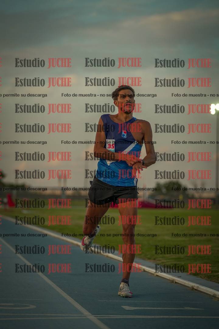 Fotos de los 3000 m llanos de varones