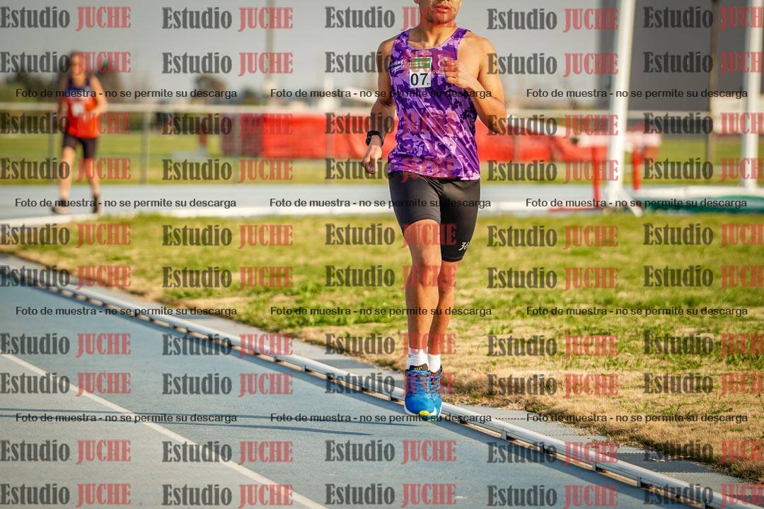 Fotos de los 3000 m llanos de varones