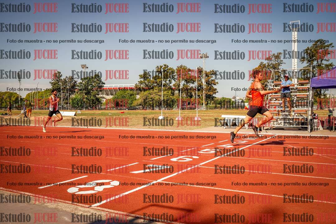 Fotos de los 400 m llanos de varones