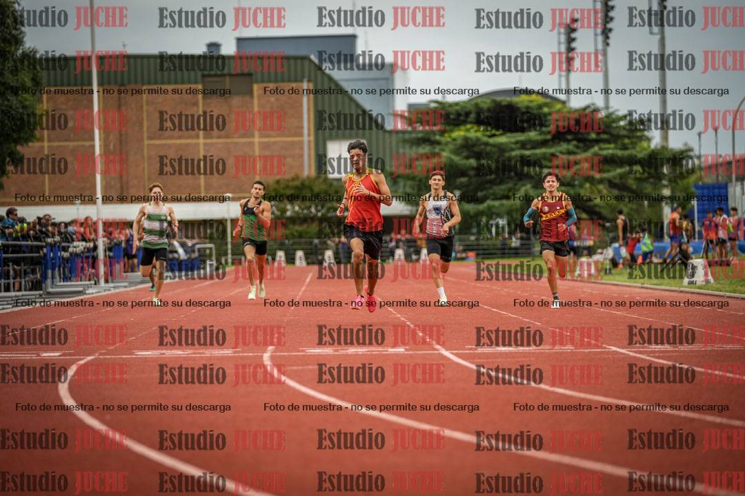 Fotos de los 400 m llanos de varones