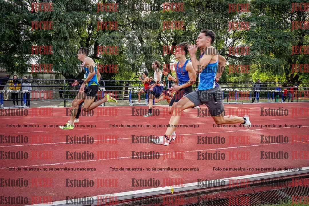 Fotos de los 100 m llanos de varones - FINAL