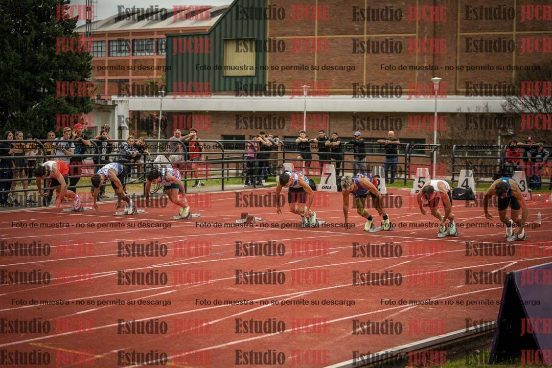 Fotos de los 100 m llanos de varones - FINAL