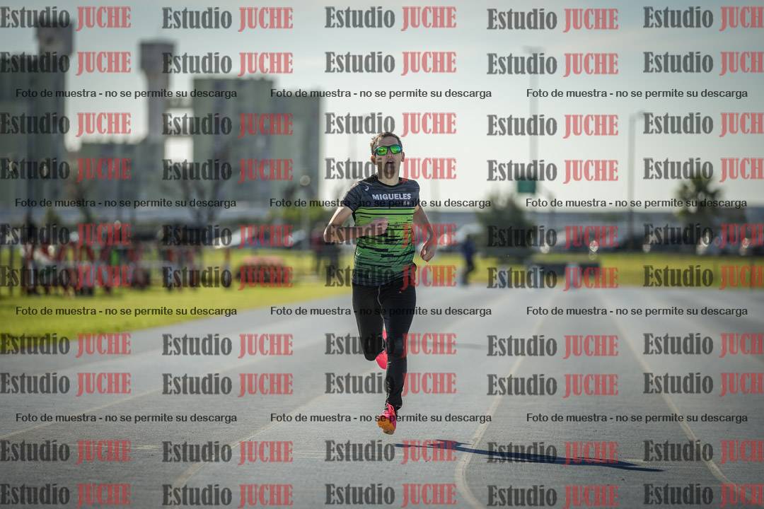 Fotos de los 400 m llanos de varones