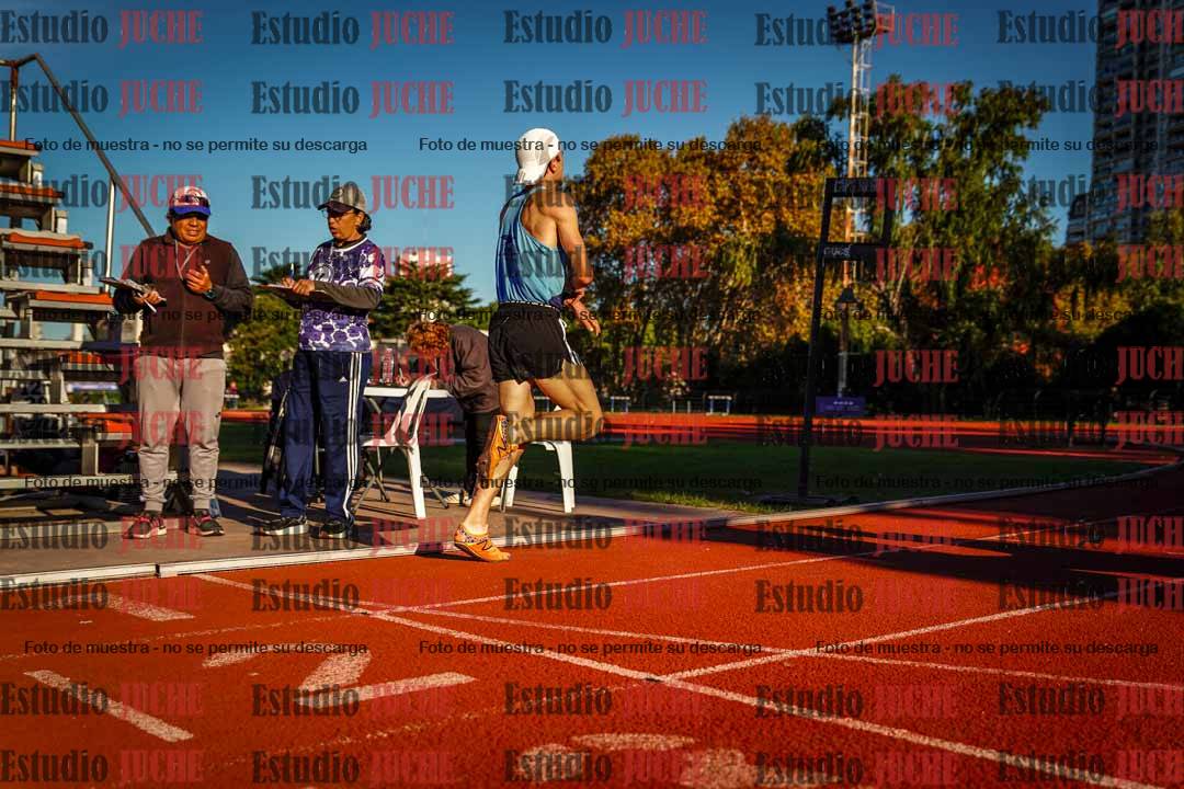 Fotos de los 3000 m llanos de varones