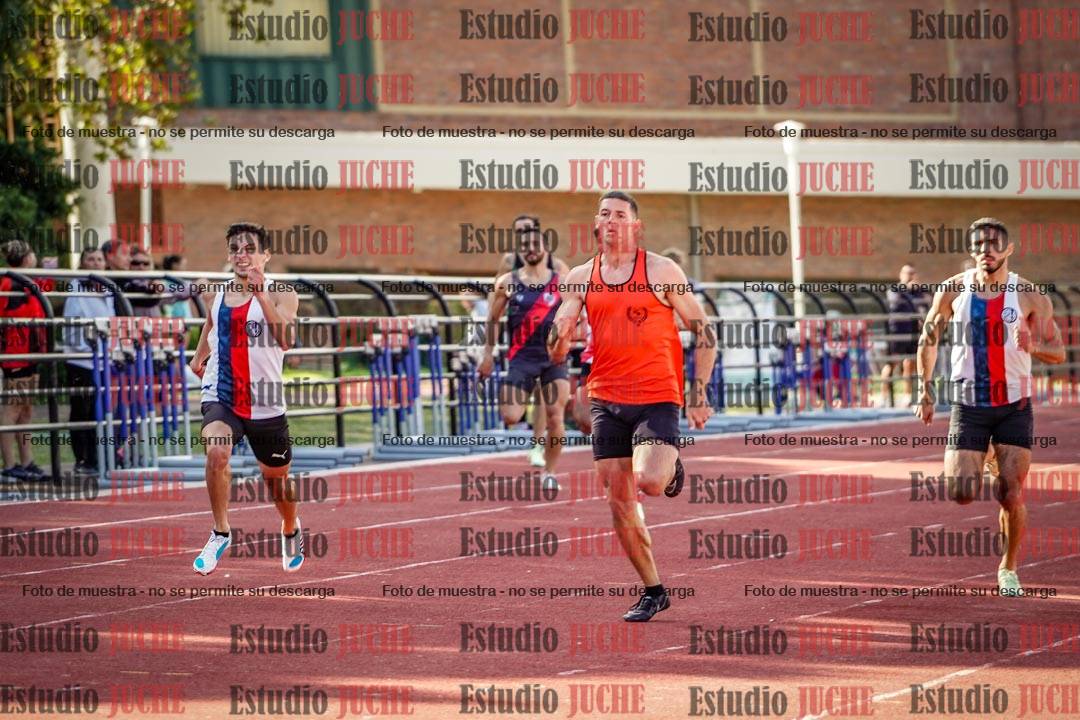 Fotos de los 400 m llanos de varones