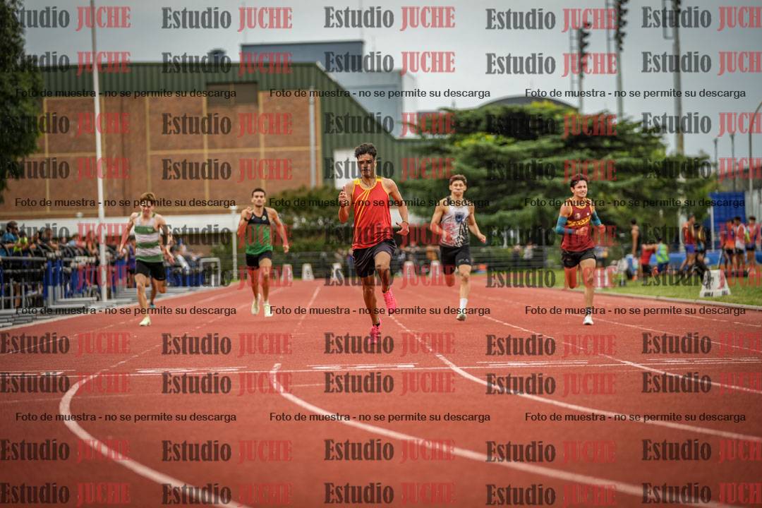 Fotos de los 400 m llanos de varones
