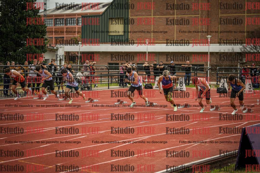 Fotos de los 100 m llanos de varones - FINAL