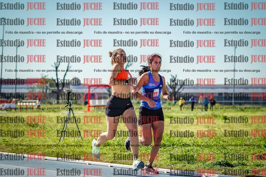 Fotos de los 5000 m llanos de mujeres y varones