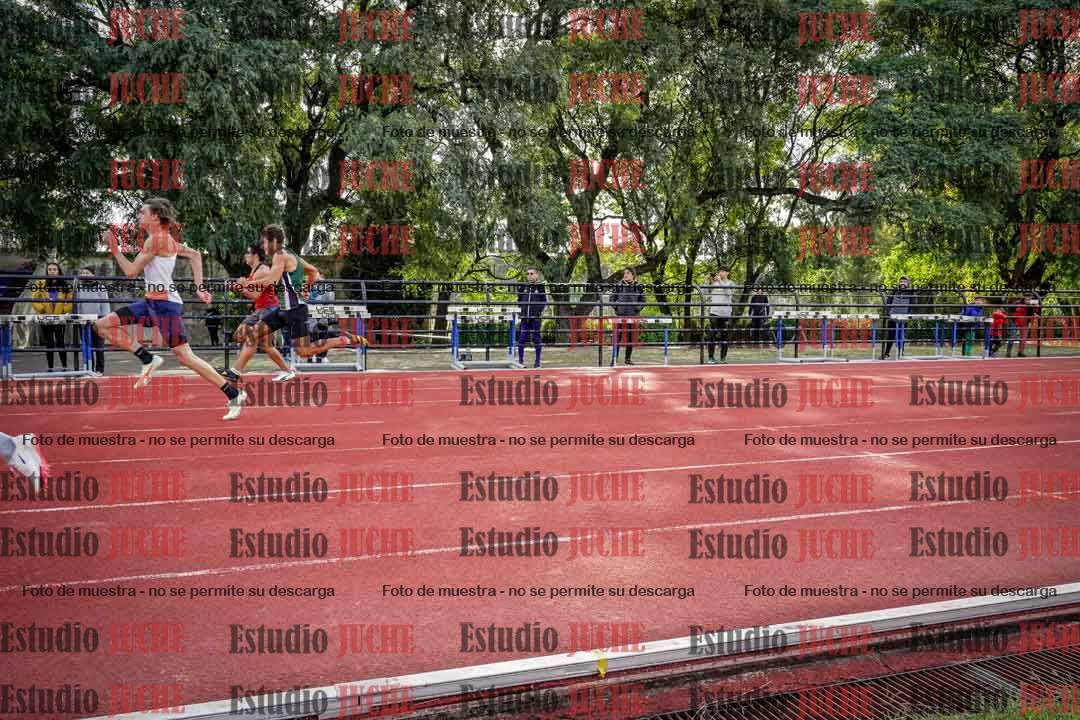 Fotos de los 100 m llanos de varones - FINAL