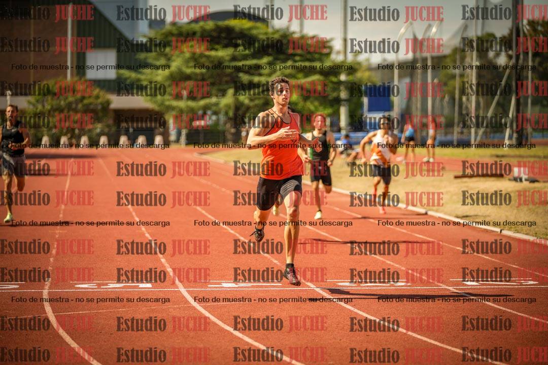 Fotos de los 400 m llanos de varones
