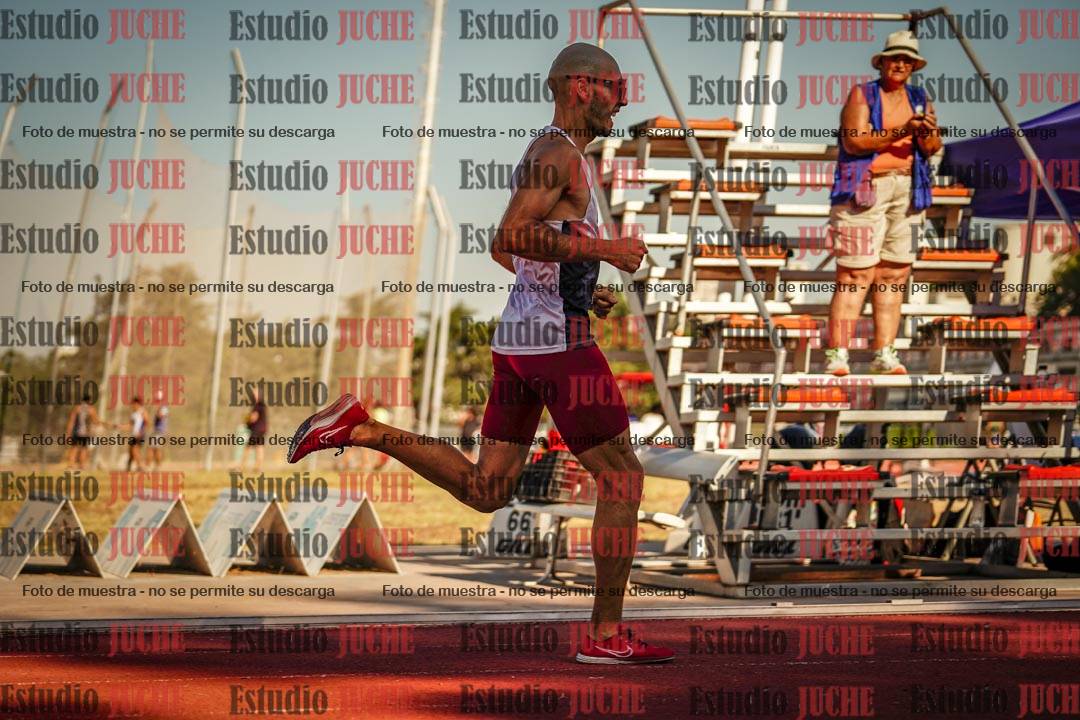 Fotos de los 800 m llanos de varones